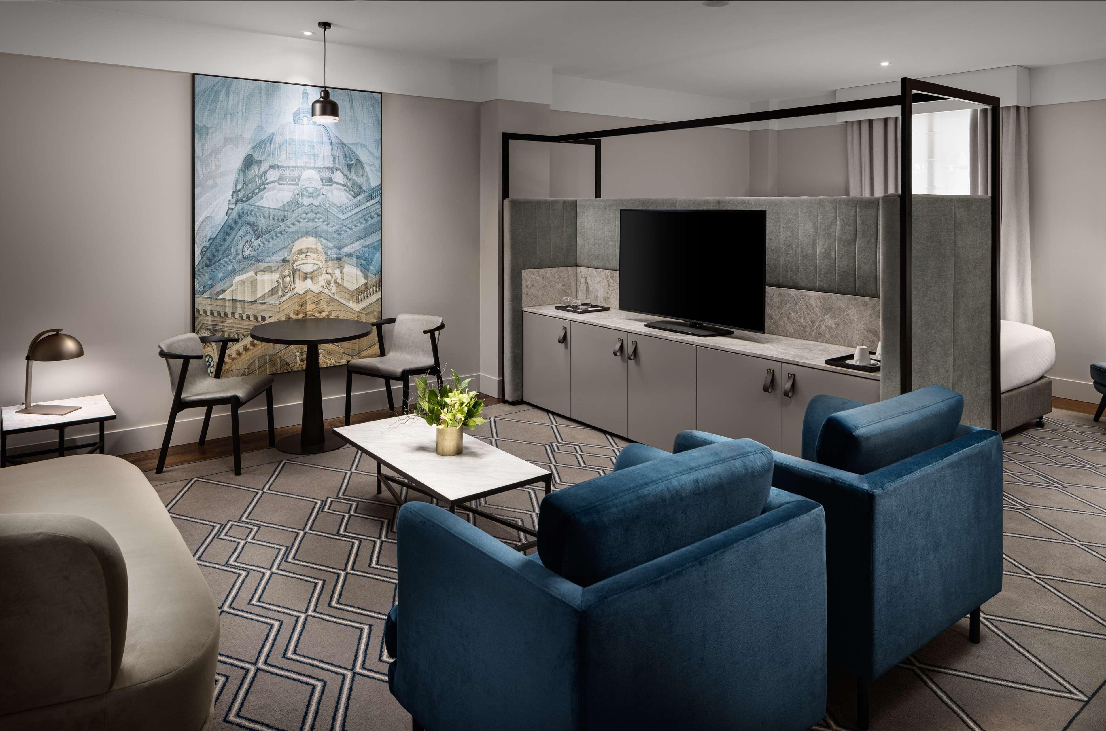 Hilton Melbourne Little Queen Street Esterno foto A suite at the hotel