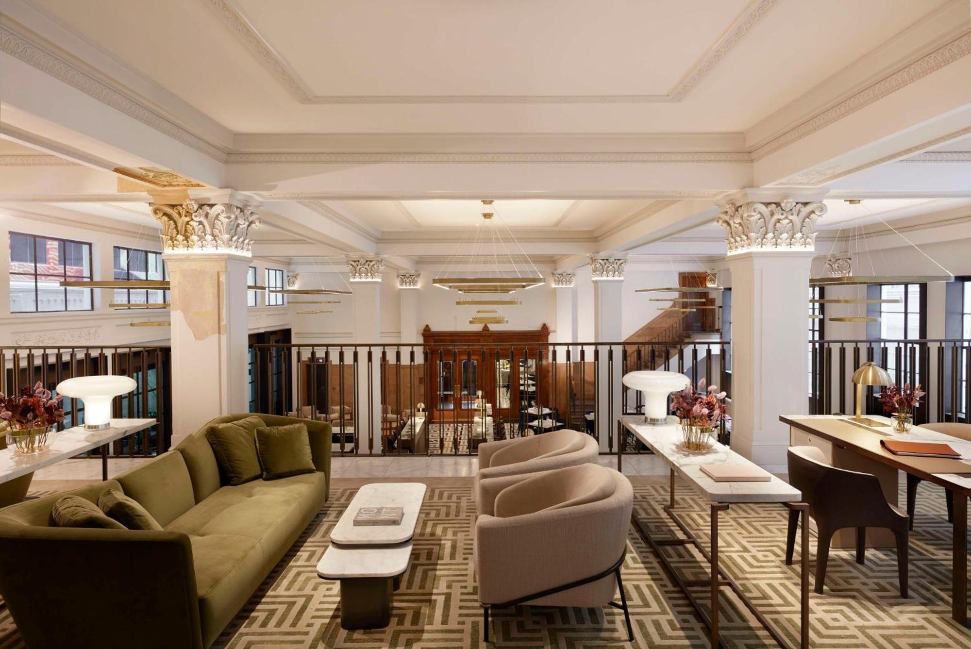 Hilton Melbourne Little Queen Street Esterno foto The Library at The Ivy Collection