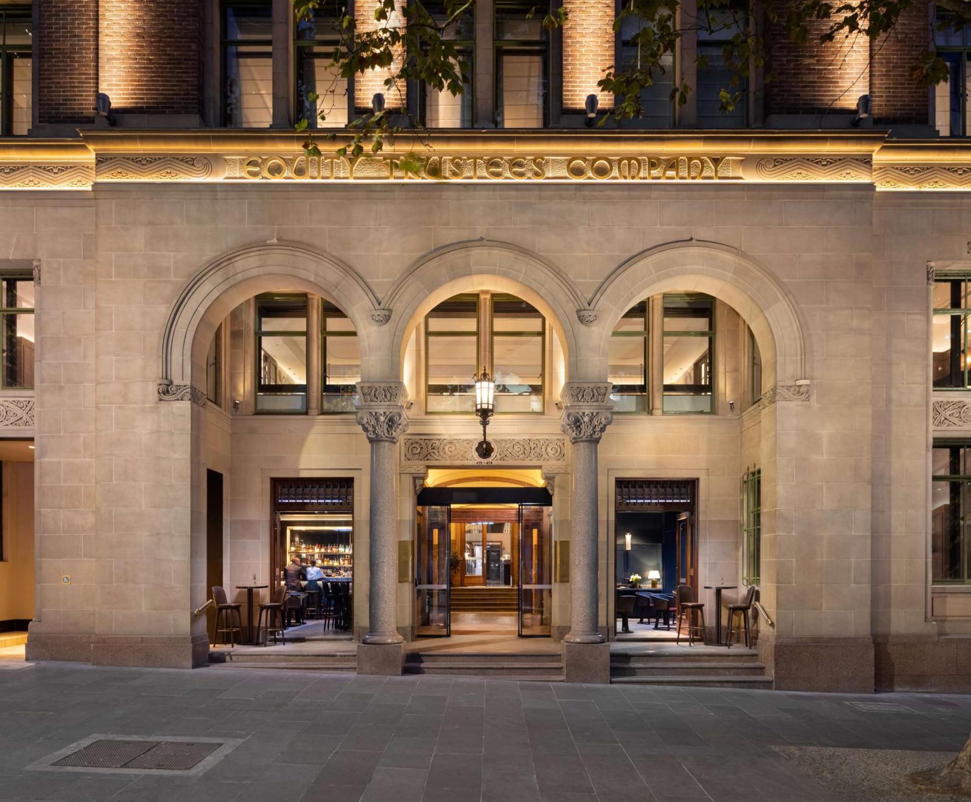Hilton Melbourne Little Queen Street Esterno foto The Connaught, London